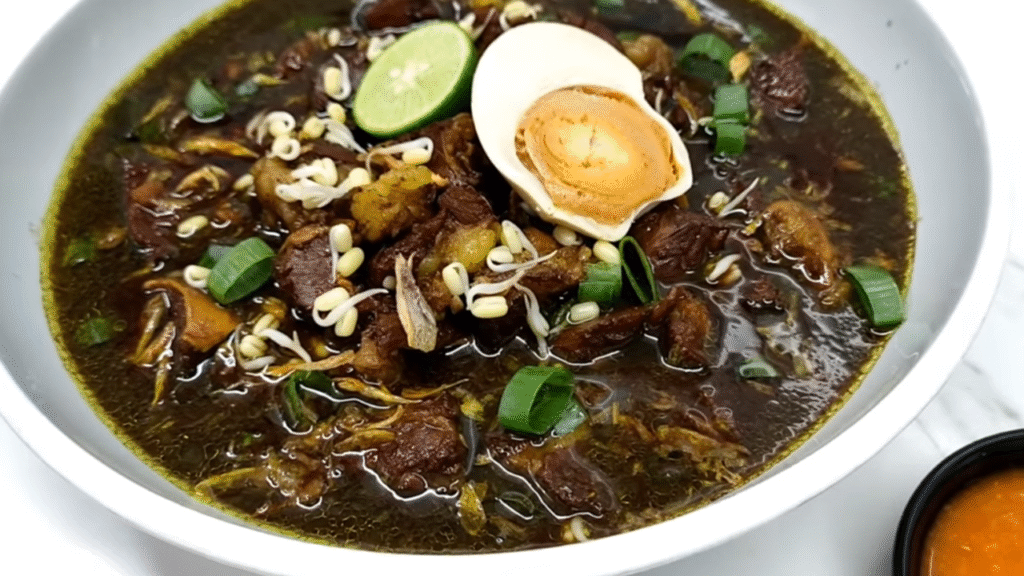 Rawon: Hidangan Tradisional Jawa Timur yang Melegenda rawon buntut sapi